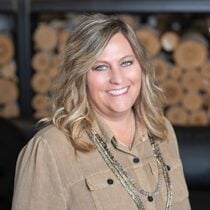 Paula Kruetzfeldt Headshot 210x210