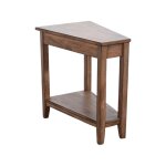 Doe Valley Wedge Chairside Table | Mahogany
